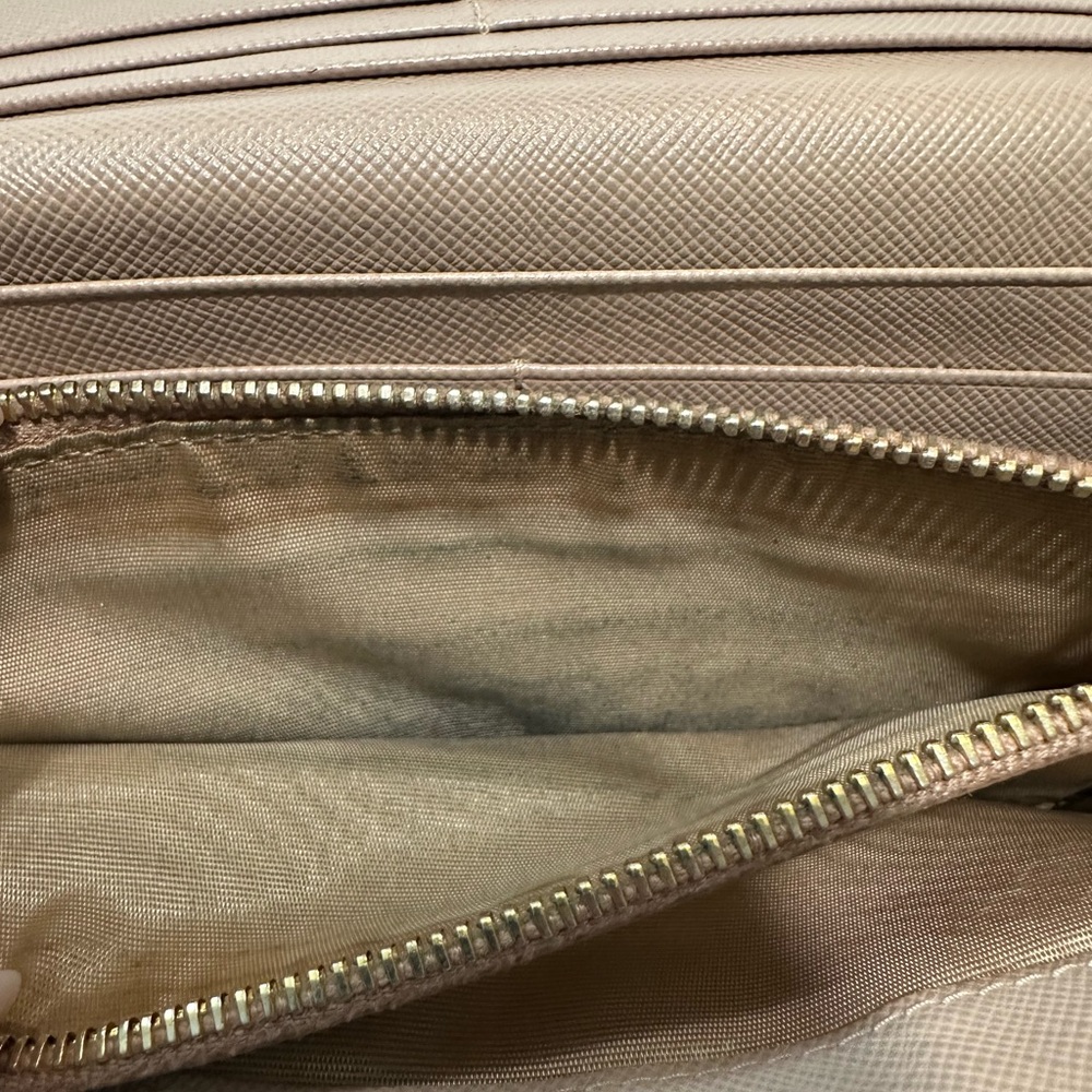 Prada Tan Saffiano Leather Wallet with Gold Logo - Picture 4 of 10